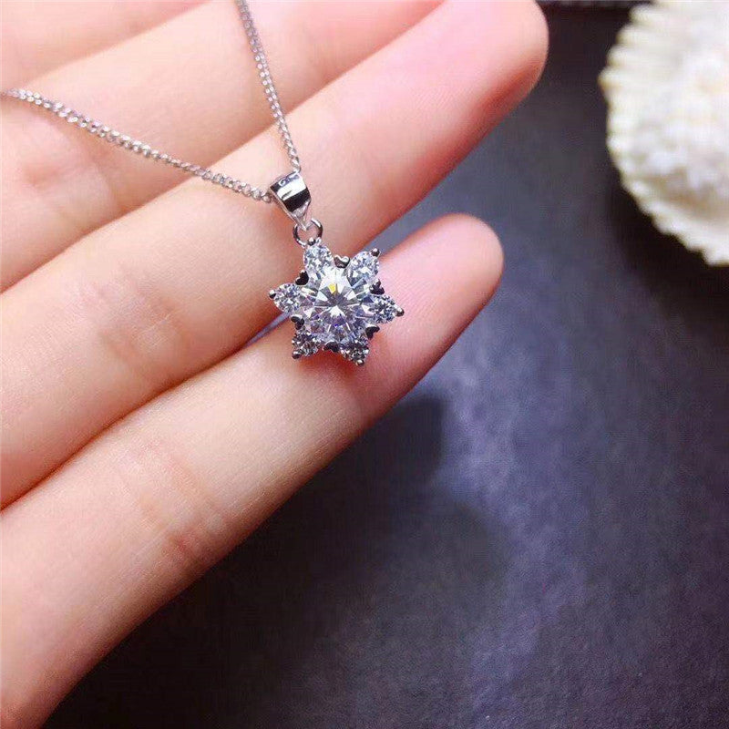 Fashion Personality Snowflake Luxury Women's Pendant